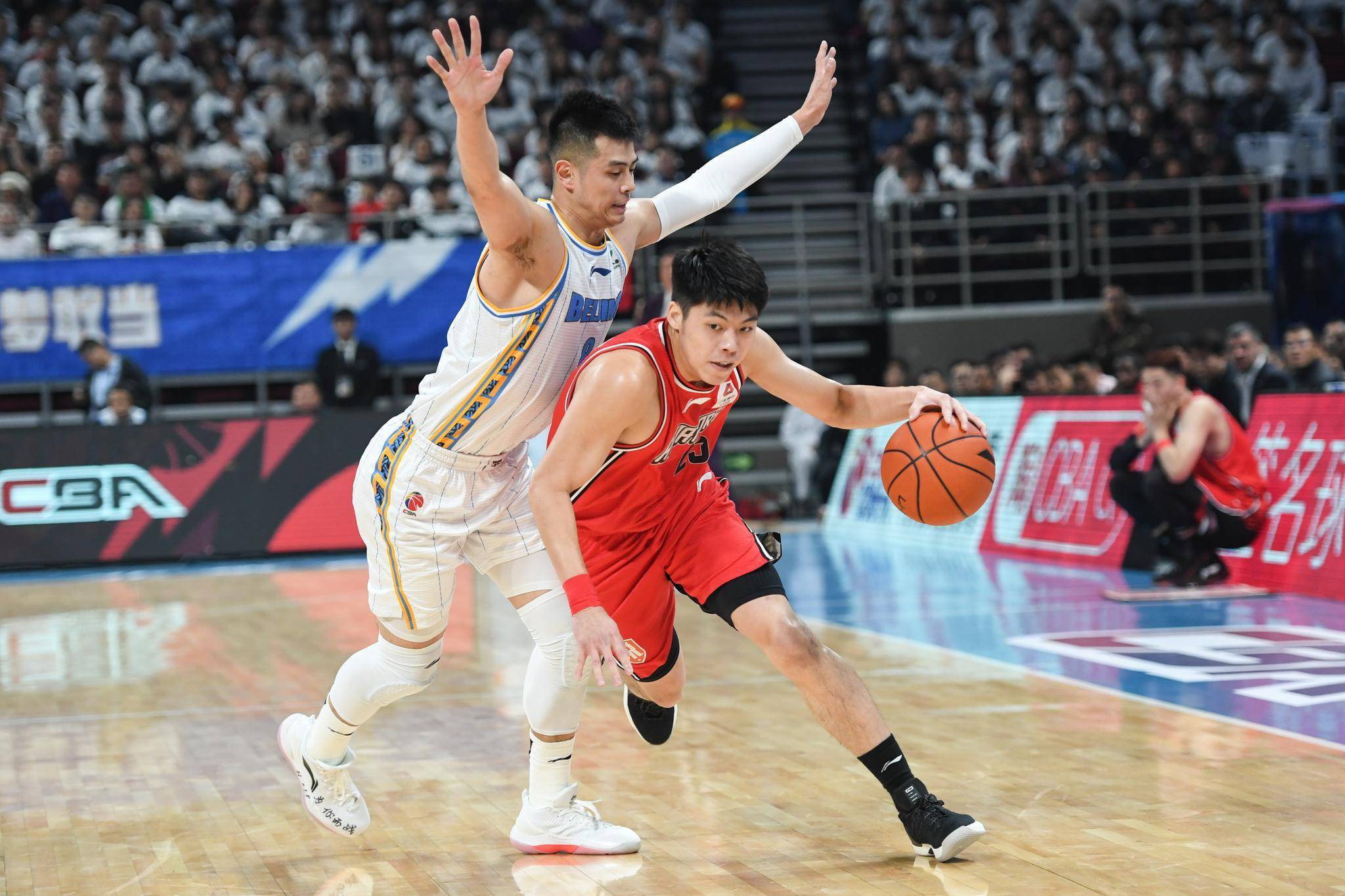 CBA分析：深圳VS北京，深圳勢不可擋贏連勝，北京能否止頹勢