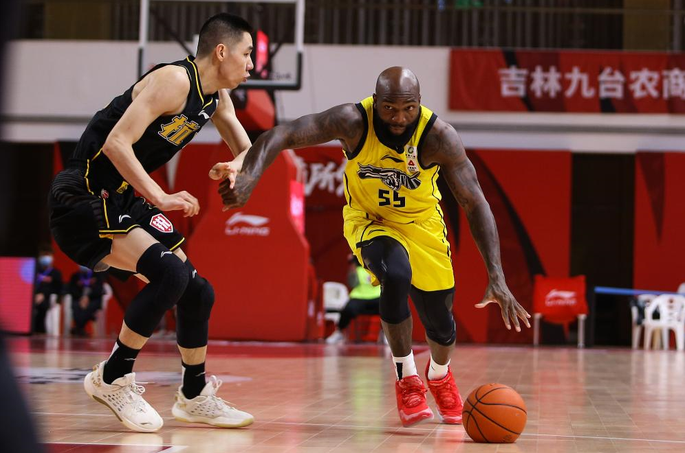 CBA回顧：吉林105-104險勝廣廈，瓊斯再次貢獻三雙