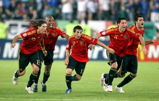 2008年<a href='https://www.433tiyu.com/news/tag/1132164/p/1.html' style='color: blue;'>欧洲杯赛事</a>回顾： 西班牙VS意大利，西班牙4-2点