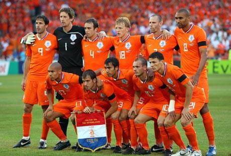 2008年欧洲杯赛事回顾：俄罗斯VS荷兰，3-1淘汰荷兰