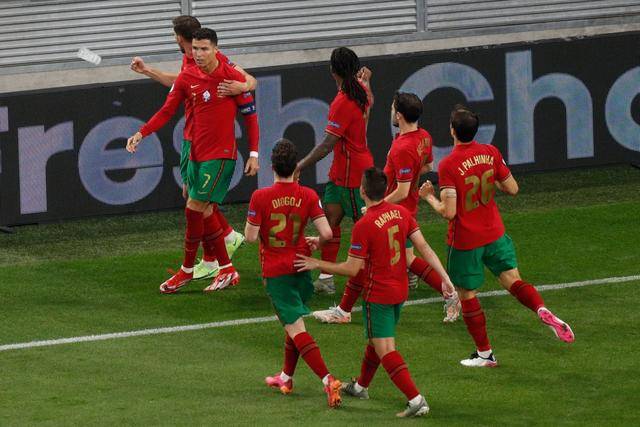 欧洲杯赛后：葡萄牙2-2战平法国，葡萄牙获小组第三