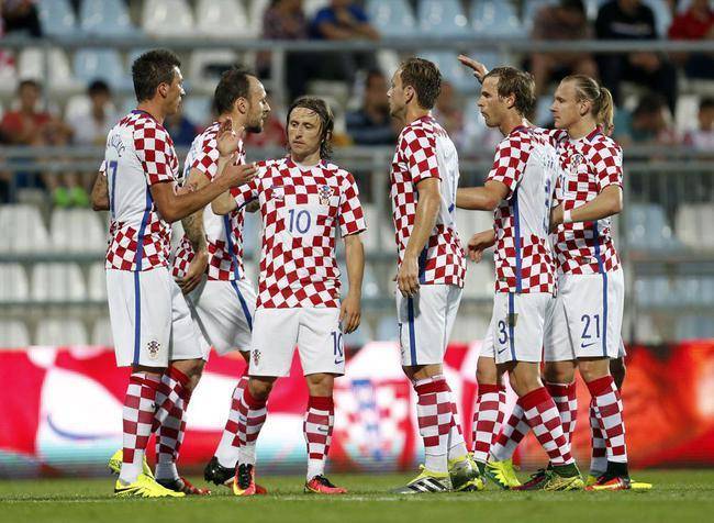 欧洲杯赛后：英格兰1-0捷克，英格兰小胜，晋级16强