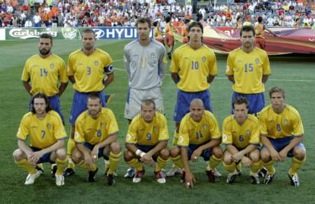 2004年欧洲杯赛事回顾：荷兰点球战5-4瑞典