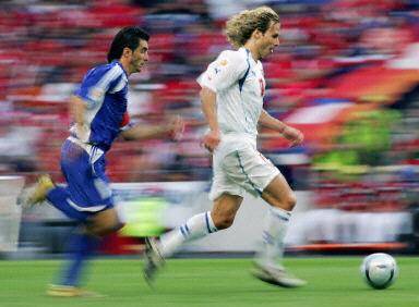 2004年欧洲杯半决赛回顾，希腊1-0加时淘汰捷克