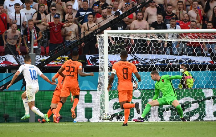 荷兰0-2捷克：德波尔的迷茫何人能解