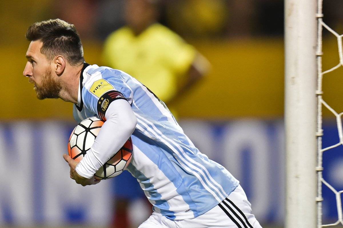 美洲杯战报：梅西二助一射，带领阿根廷闯入半决赛