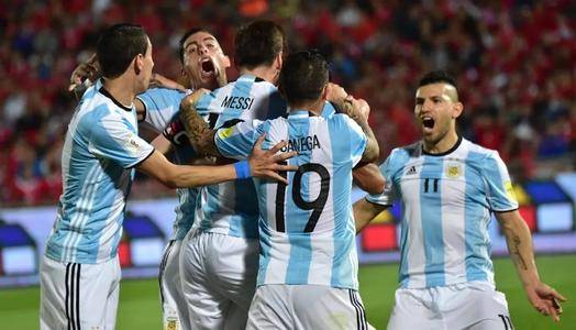 阿根廷VS哥伦比亚，梅西宝刀未老将继续在美洲杯大放异彩
