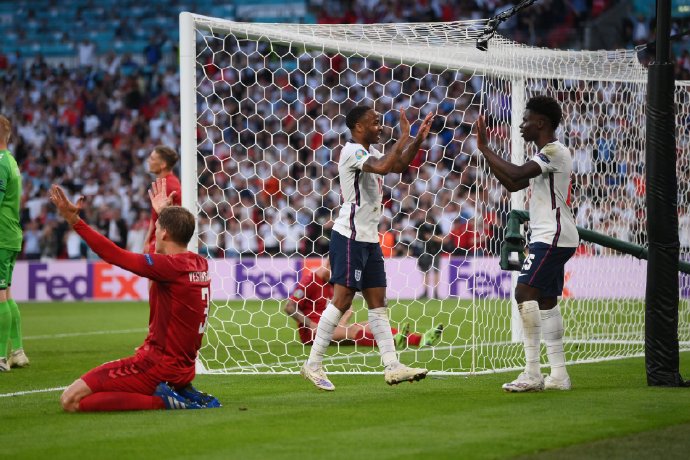 欧洲杯战报：童话终结，英格兰加时2-1丹麦会师决赛