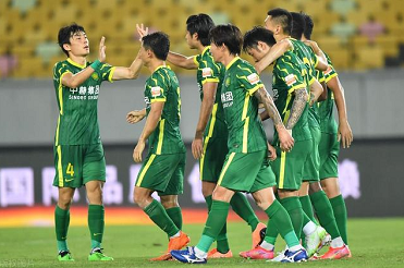 中超赛果：北京国安1-0大连人，巴坎布点球命中！