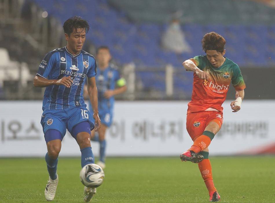 韩K联：蔚山现代VS江原FC，领头羊强势夺分，稳固榜首位置