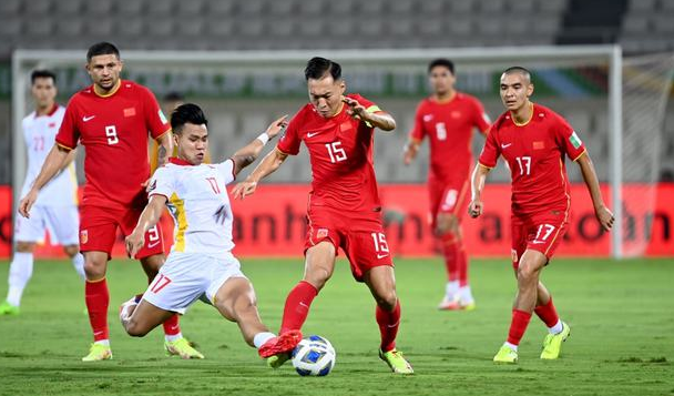 世亚预战报：中国3-2越南，国足12强赛首胜