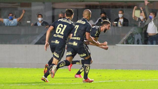 巴西甲：桑托斯1-0格雷米奥，莱昂纳多补时进球