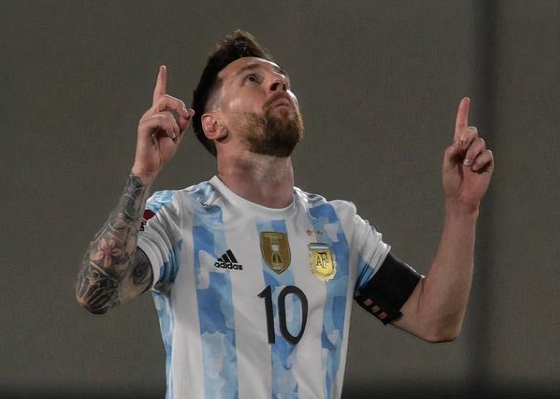 南美预选战报：梅西吊射世界波80球到手，阿根廷3-0击败乌拉圭