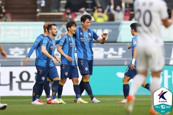 韩K联战报：蔚山现代3-2水原FC，李东京致胜进球