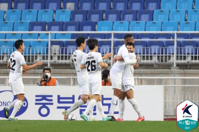 韩K联战报：大邱2-1水原FC，大邱摆脱连败，保住第三名位置