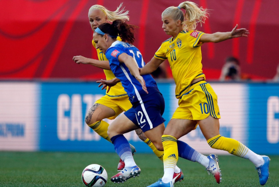 女足世界杯：瑞典2-1德国，安吉尔达尔助攻制胜球