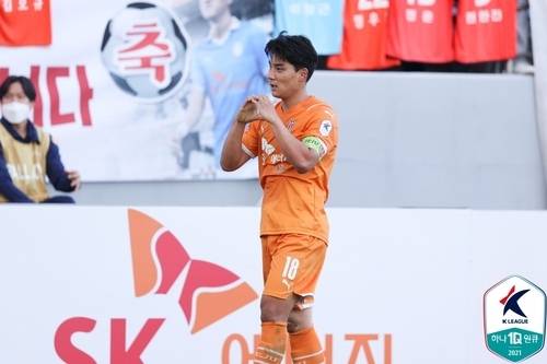 韩K联战报：济州联1-0水原FC，朱敏圭攻入生涯100球