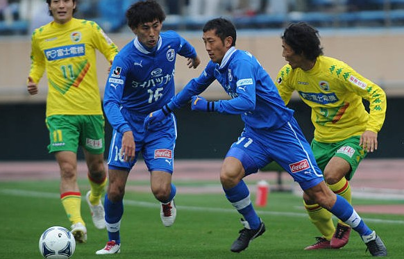 日职联回顾：大分三神2-0横滨FC，横滨FC提前一轮遭遇降级