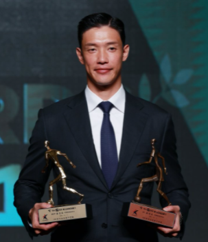 韩国足球MVP感谢俱乐部延长其职业生涯