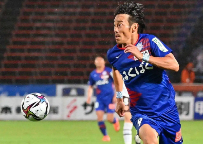 J2联赛战报：横滨FC反客为主，以2-1小胜甲府风林获得三分