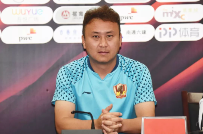<a href='https://www.junhuilaowu.com/news/tag/1074107/p/1.html' style='color: blue;'>2019赛季中甲联赛</a>8月最佳教练员候选