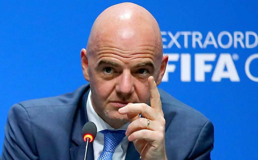国际足联否认正在考虑在 2022 年卡塔尔世界杯之前改变对比赛和补时时间的计算。广泛的媒体报道表明，管理机构可能会做出改变，以确保球迷能够更频繁地看到比赛中的球。但如果这样的决定正在酝酿之中，国际足联坚称不会在决赛开始前推出