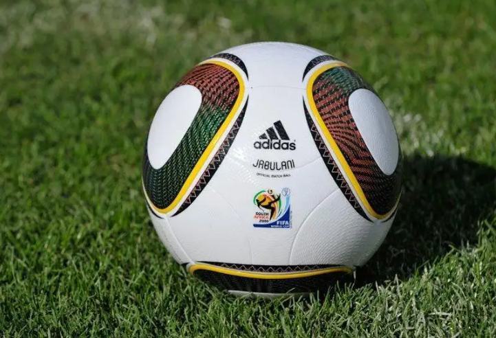 2010年南非世界杯官方歌曲，2010年南非世界杯比赛用球