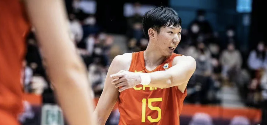 双喜临门！周琦力压NBA巨星当选世预赛MVP，被新疆预注册