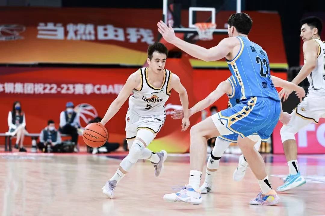 CBA-辽宁男篮83:81险胜北京男篮，郭艾伦16+9+6