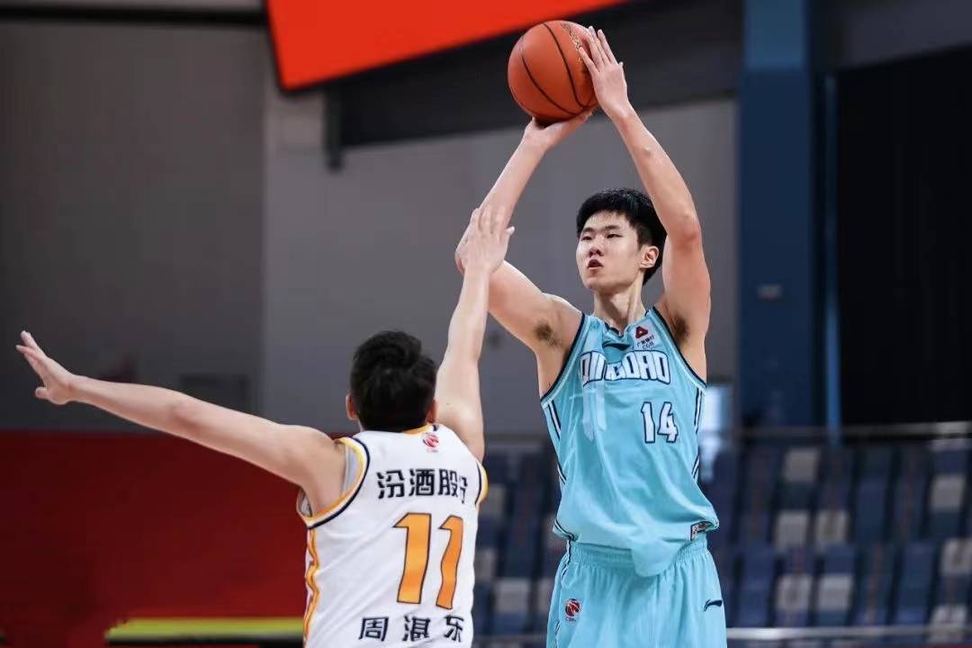 CBA赛报：山西男篮103:102青岛男篮，常林23分8板