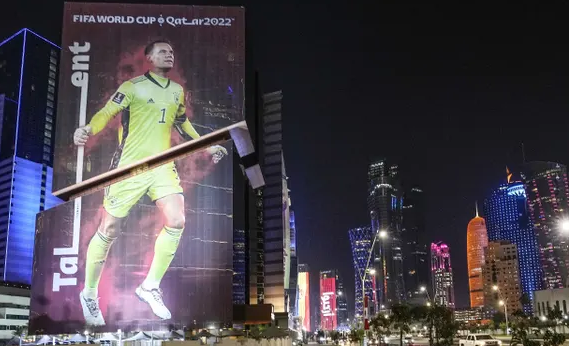 2022年卡塔尔世界杯为什么备受争议