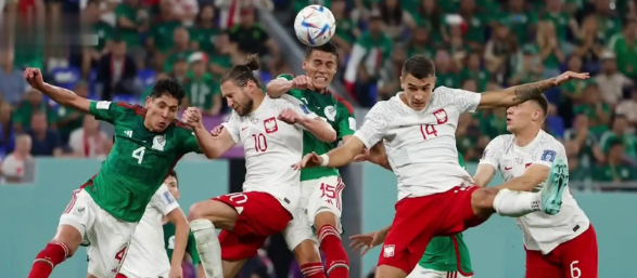 墨西哥0:0波兰，世界杯小组赛波兰莱万错失点球闷平