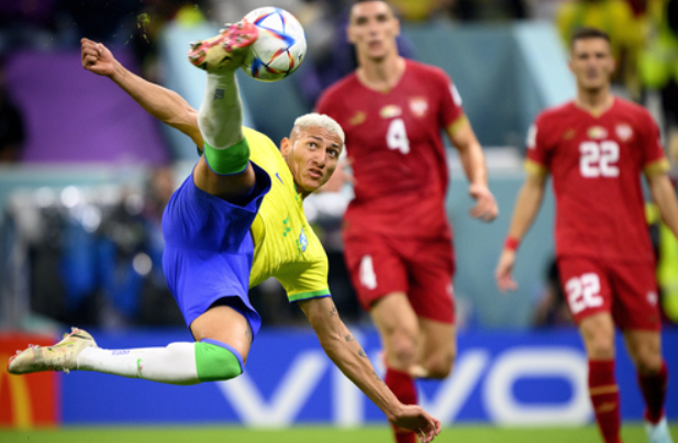 巴西2:0塞尔维亚，世界杯小组赛巴西理查利森梅开二度 