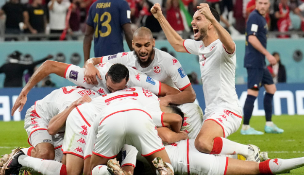 波兰0:2阿根廷，双方均晋级世界杯16强