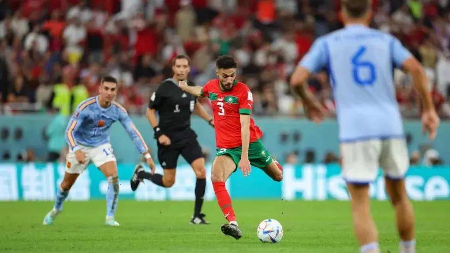 摩洛哥vs葡萄牙首发：马兹拉维伤缺，C罗替补