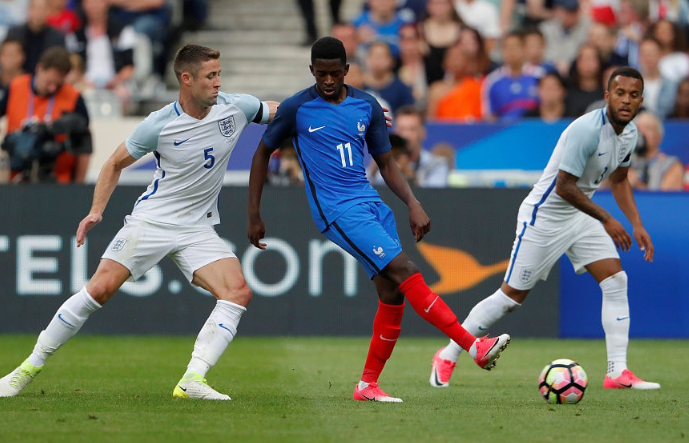英格兰1-2法国，世界杯战报：法国晋级四强向卫冕进击！