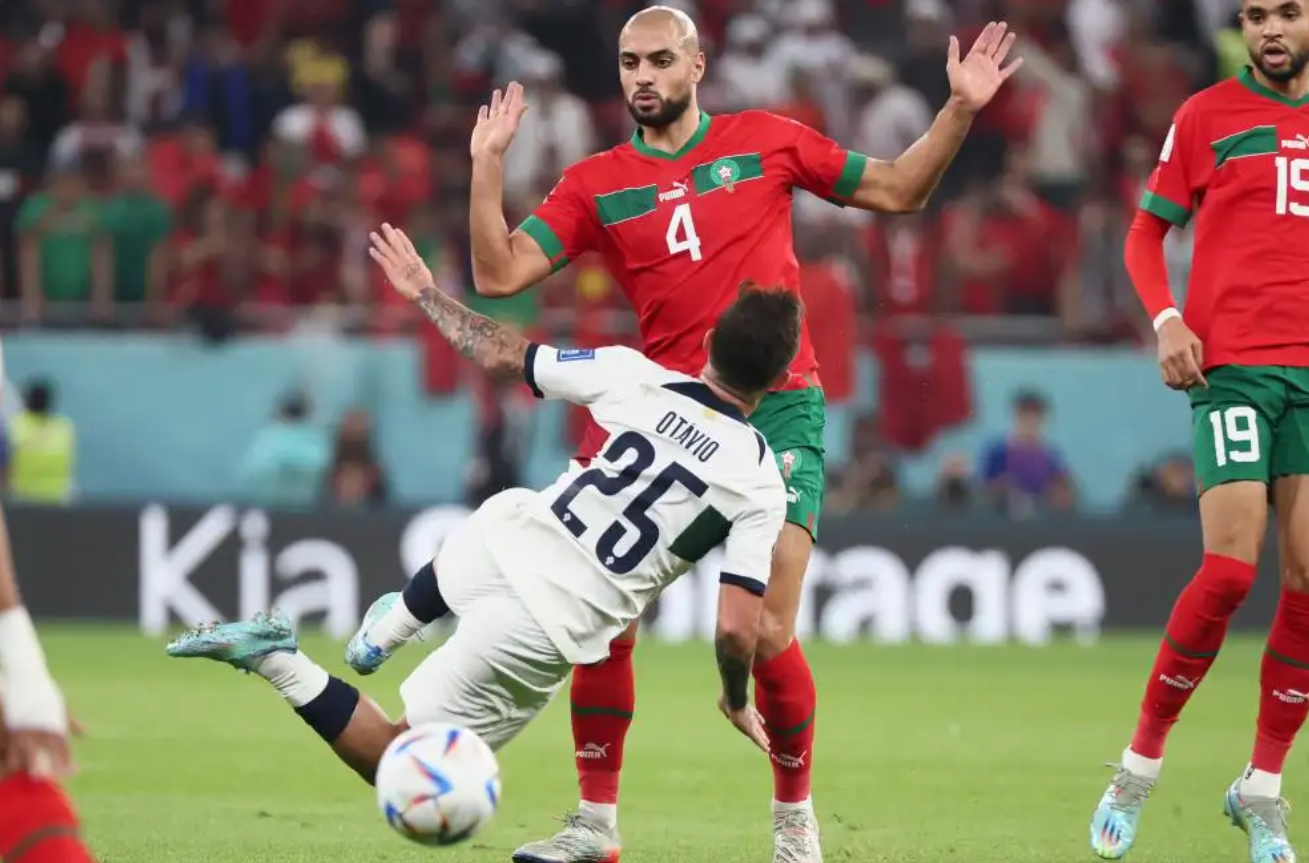 法国2-0摩洛哥，法国进军决赛，12月1