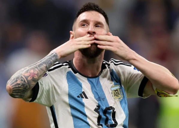 阿根廷vs法国，梅西能否举起世界杯冠军奖杯