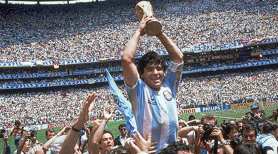 梅西的阿根廷赢得2022年世界杯大力神杯