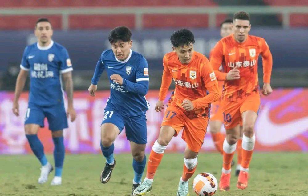 法国杯赛事联赛：波城FC VS蒙彼利埃