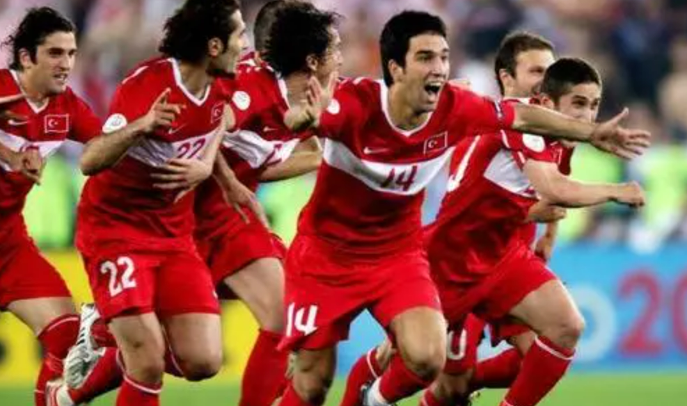 <a href='https://www.433tiyu.com/news/tag/1129915/p/1.html' style='color: blue;'>亚美尼亚为什么会参加欧洲杯呢?</a>