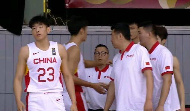 中国男篮能否在对阵匈牙利男篮的比赛中拿下世界杯首胜？