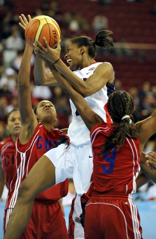 古巴女篮挑战美国女篮的霸主地位