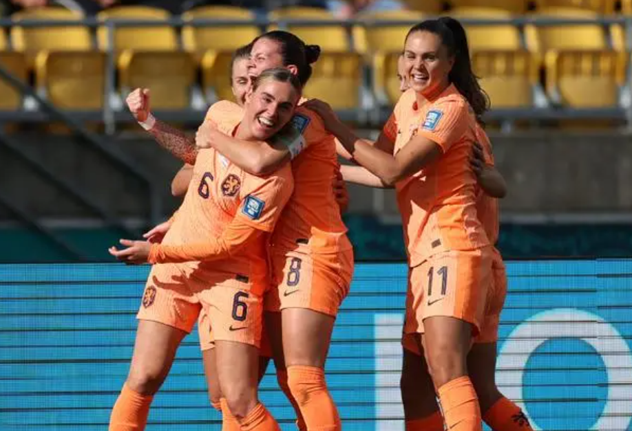 美国女足1-1荷兰女足