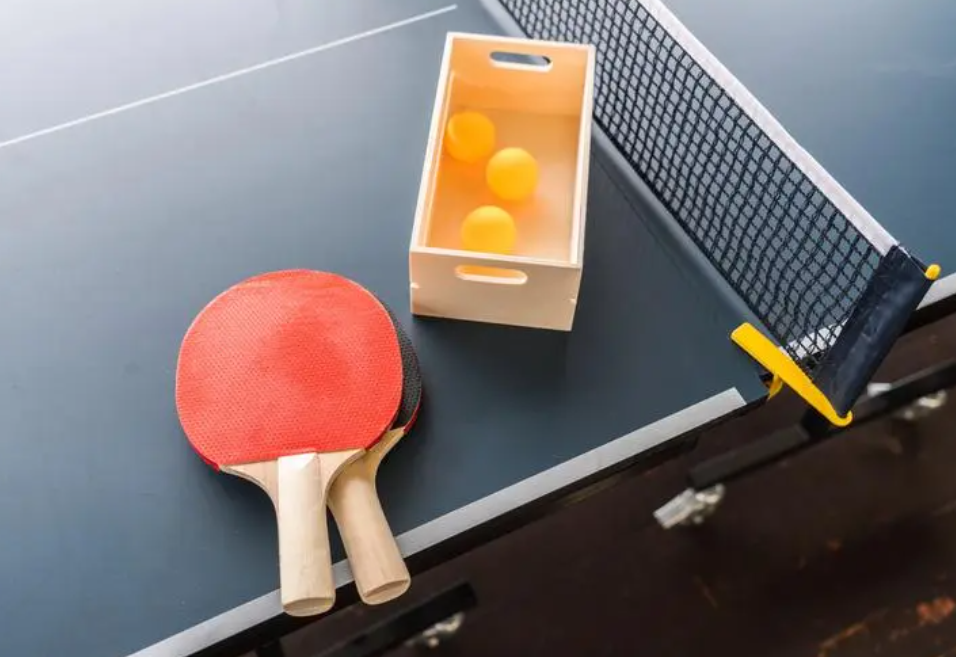 <a href='https://www.dmwrz.com/news/tag/1132354/p/1.html' style='color: blue;'>为什么乒乓球比赛不能摸球台</a>
