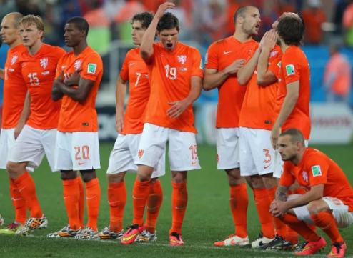 欧洲杯预选 希腊VS荷兰 这场比赛将会是一场硬仗