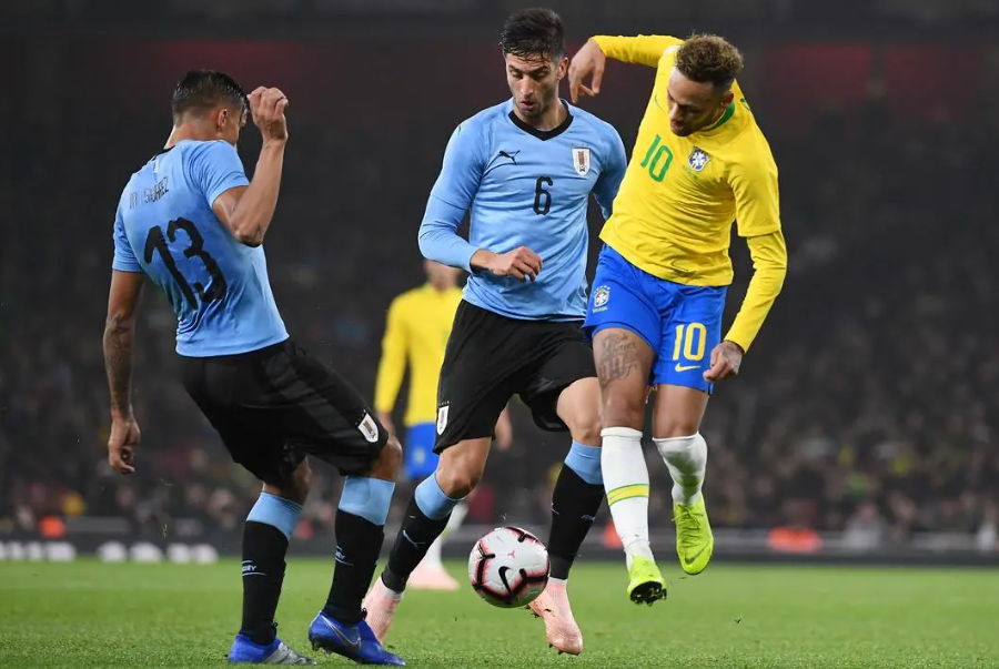 乌拉圭2-0巴西，努涅斯1传1射，德拉克鲁斯建功