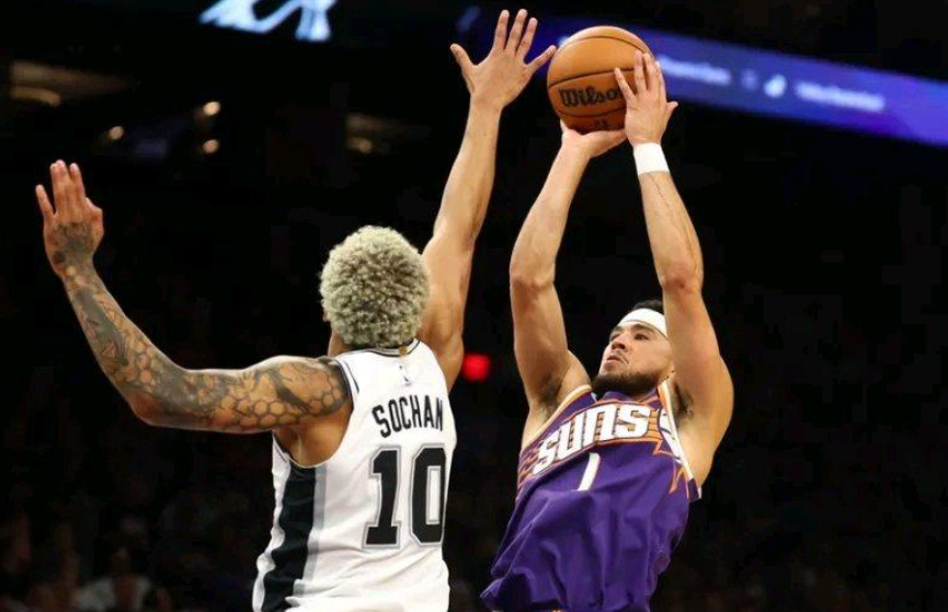NBA直播：马刺132-121太阳，马刺客场太阳拿下两连胜