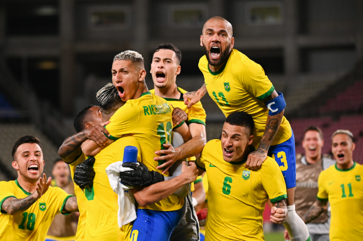 巴西队世预赛南美区4轮不胜，巴西足协宣布解雇尼兹
