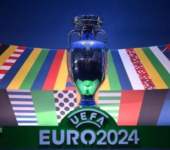 欧洲杯决赛地如何选取？UEFA的申办程序和标准解析